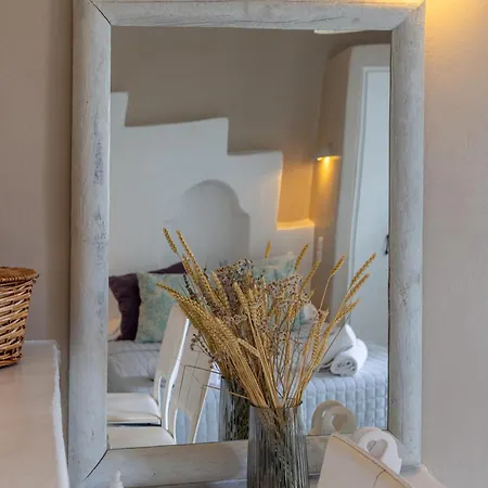 Soulmate'S Suites Tinos Kionia Exterior photo